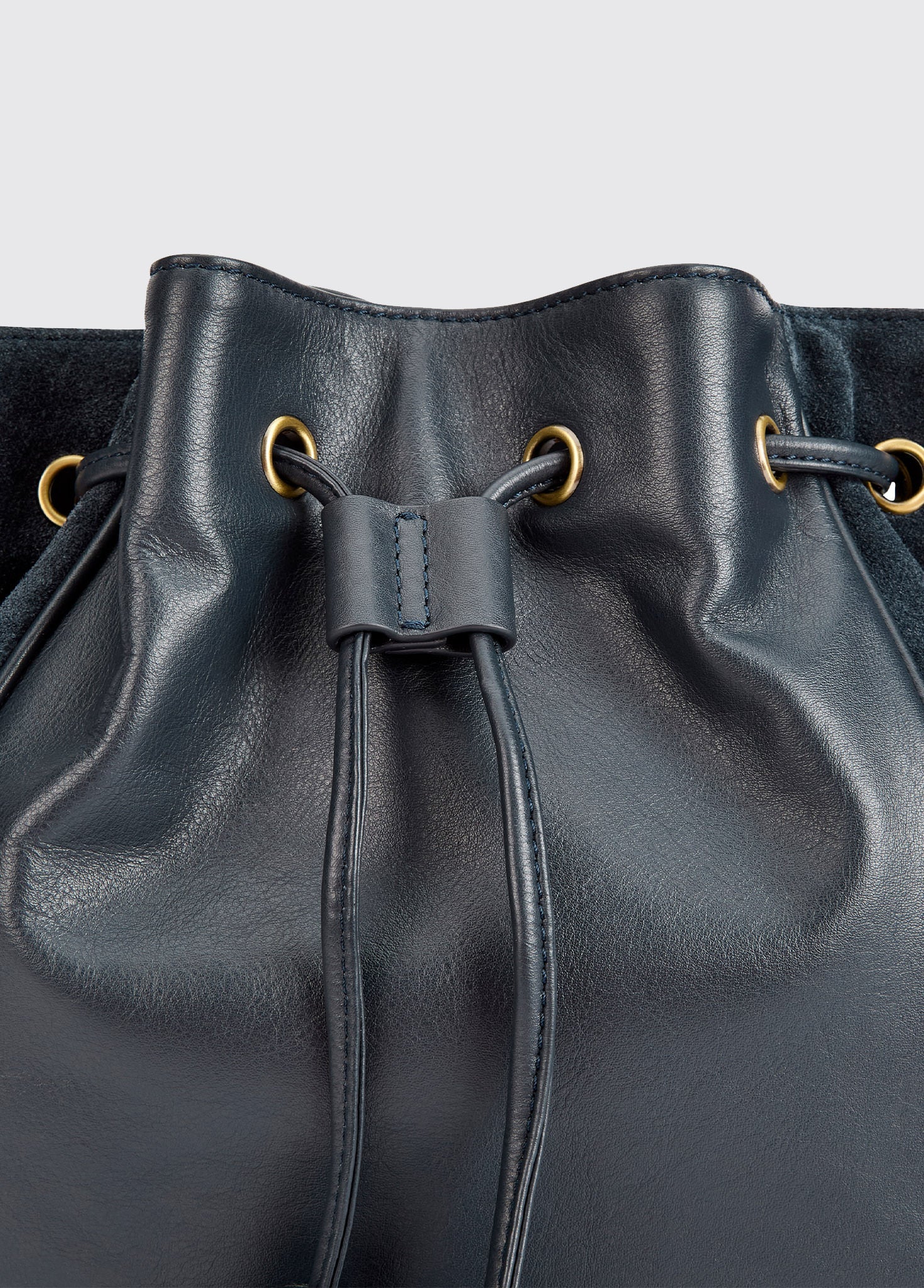 Doonbeg Cross-body bucket bag - Navy - Image 8