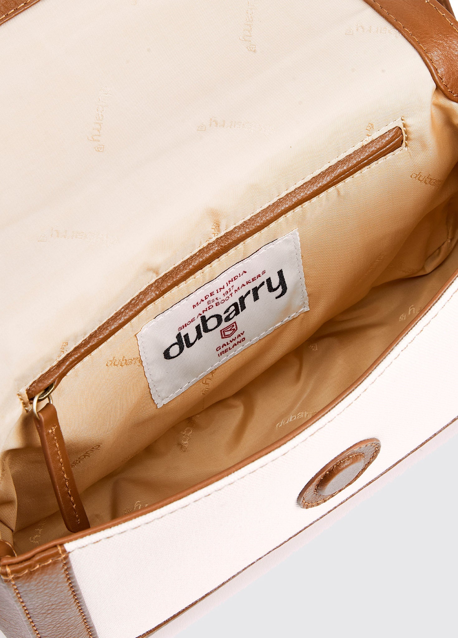 Hillsbrook Women’s cross-body bag - Caramel - Image 8