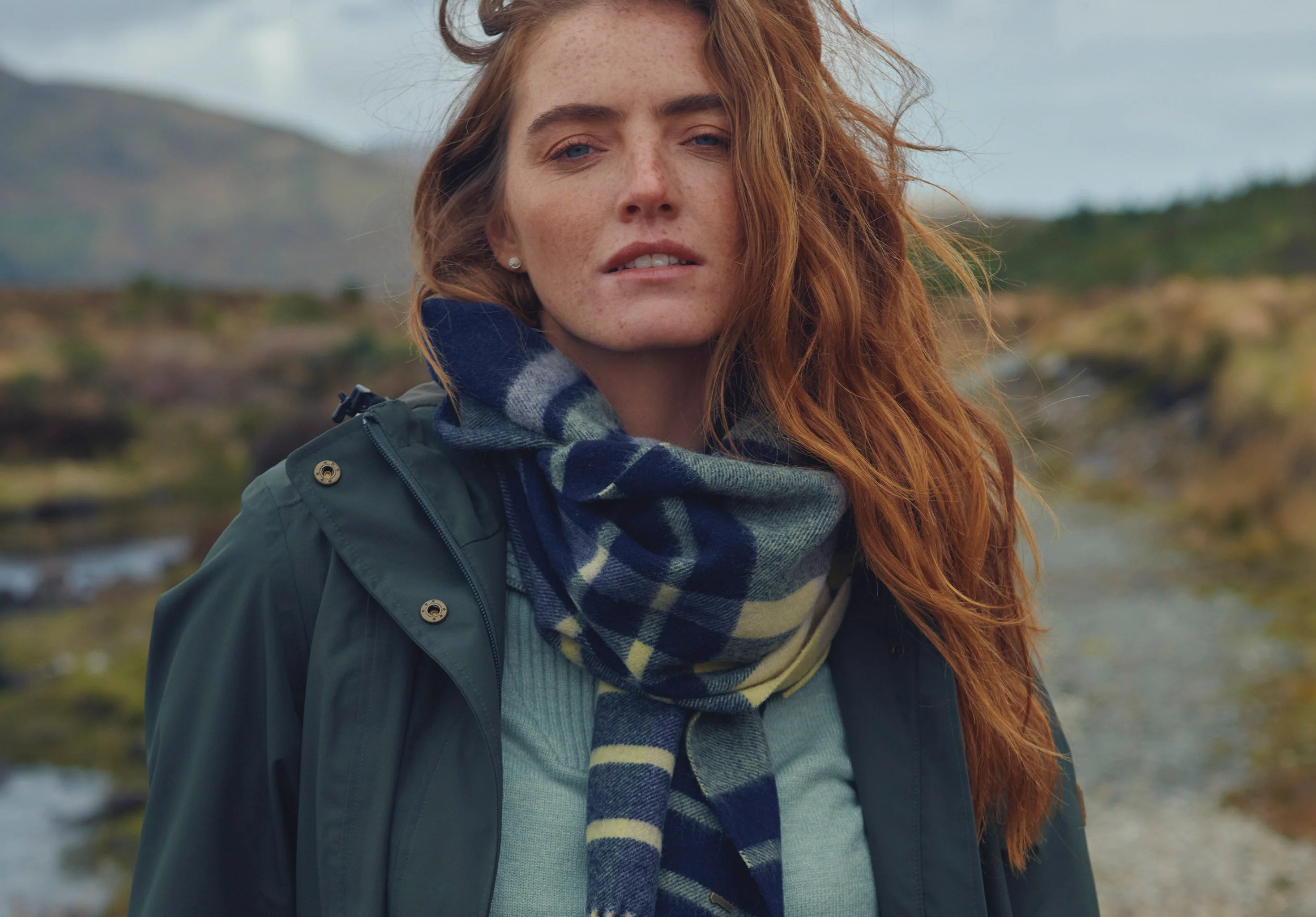 Kildavin Wool Scarf - Navy - Image 3