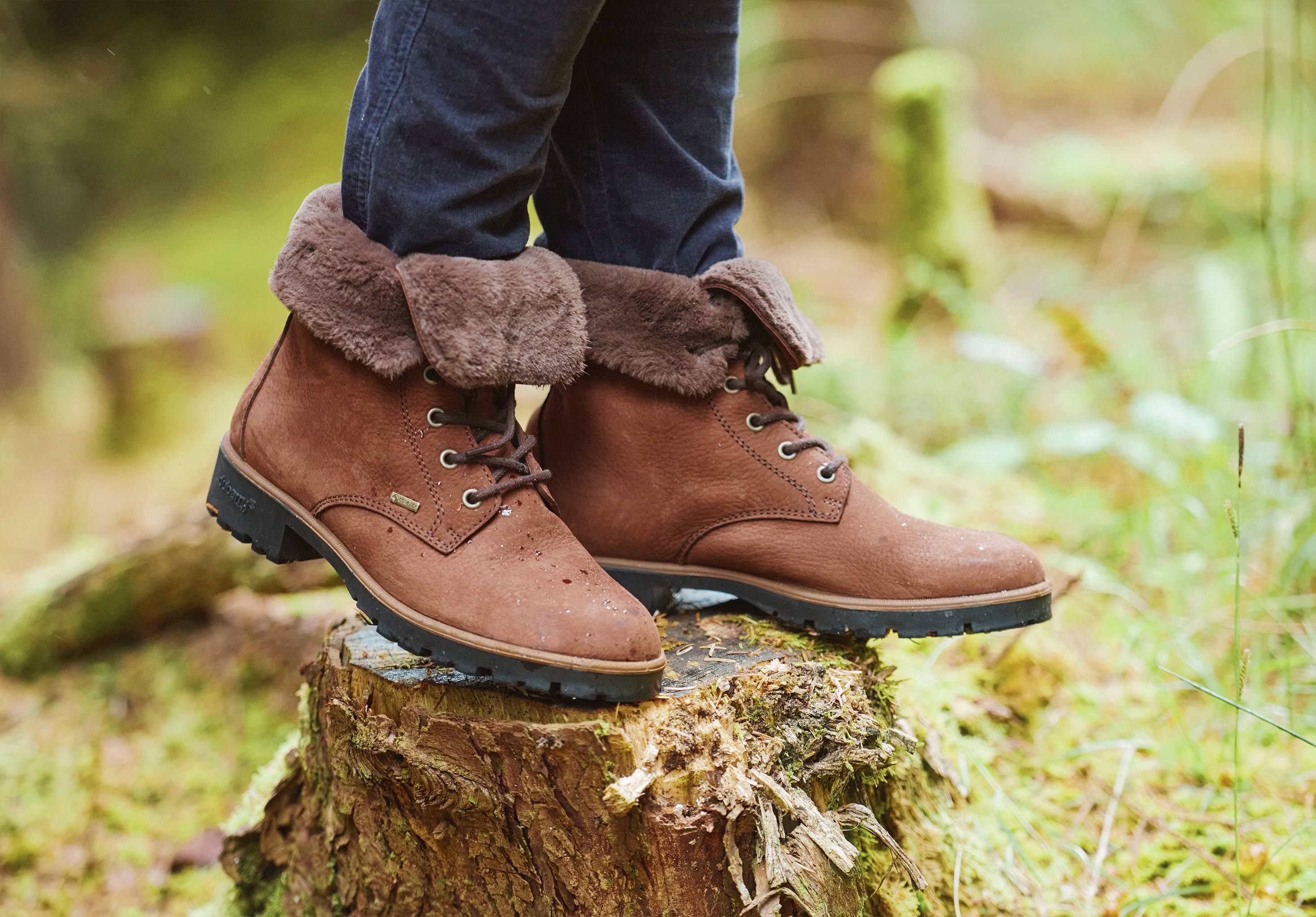 Glengarriff Ladies Fur Lined Laced Ankle Boot - Walnut - Image 3