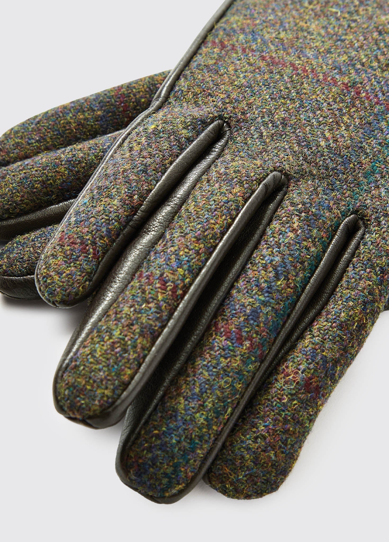 Ballycastle Ladies Tweed Leather Gloves - Hemlock - Image 4