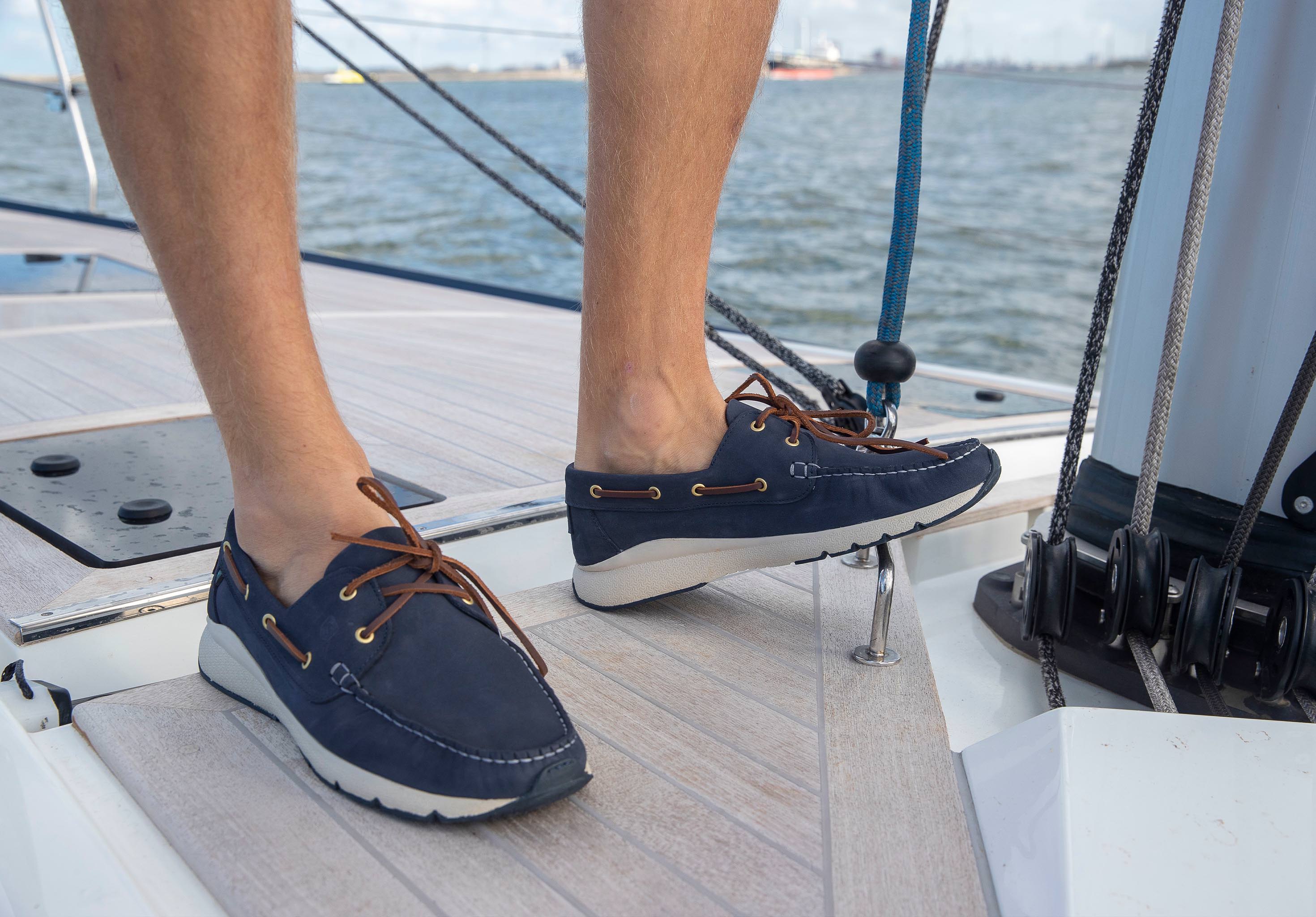 Dungarvan Mens Lightweight Deck Shoe - Denim - Image 3