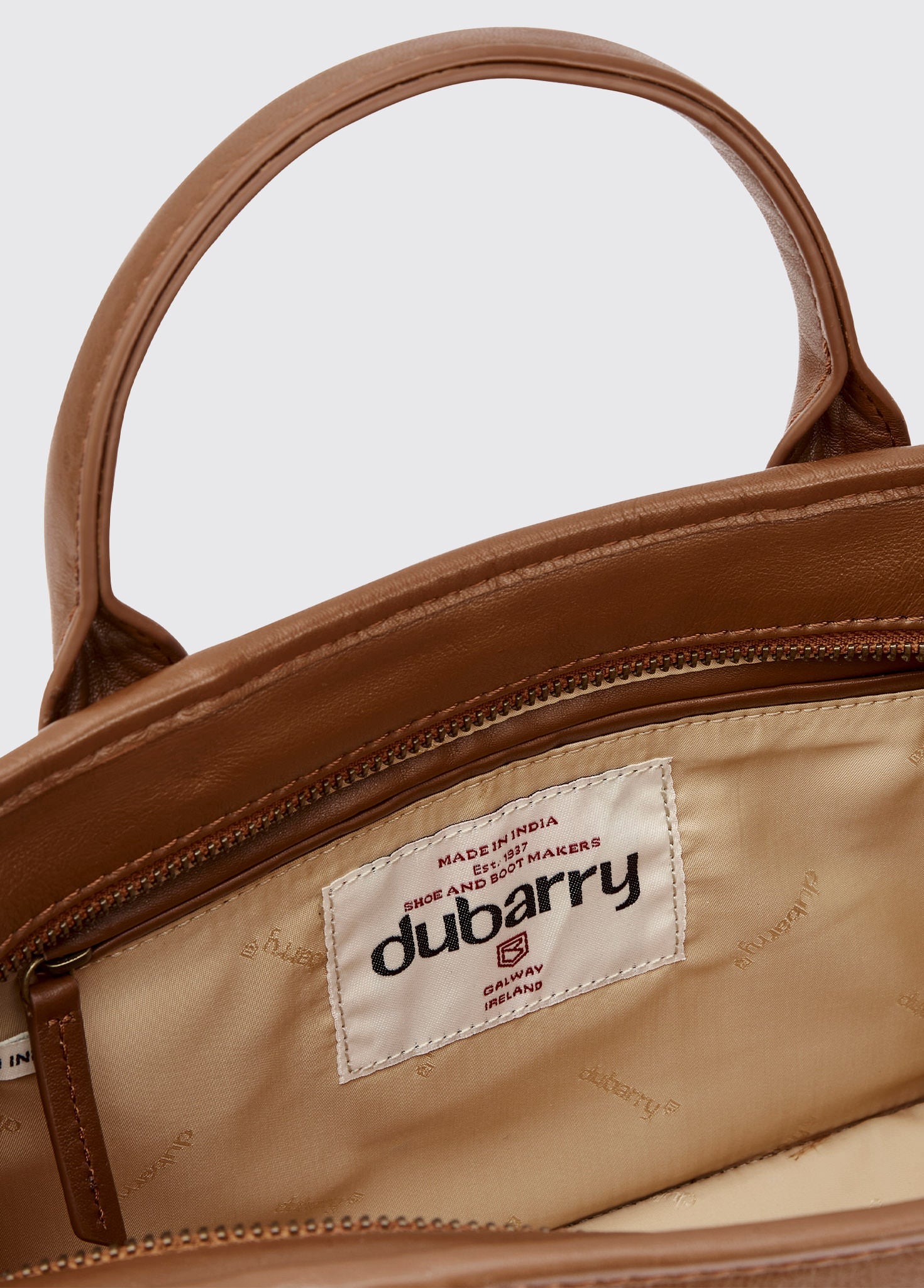Ramelton Medium size leather handbag - Caramel - Image 8