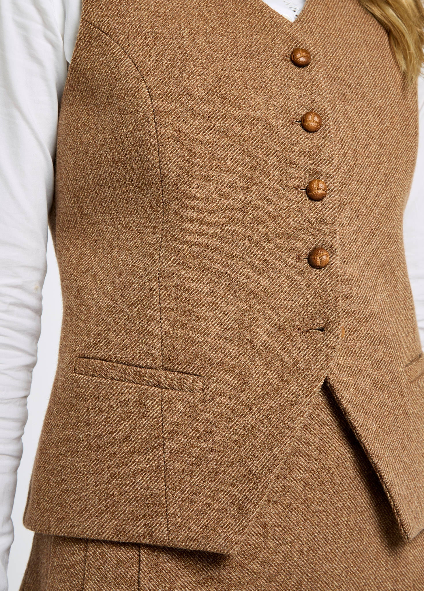 Robinswood Women’s tweed waistcoat - Camel Twill - Image 4