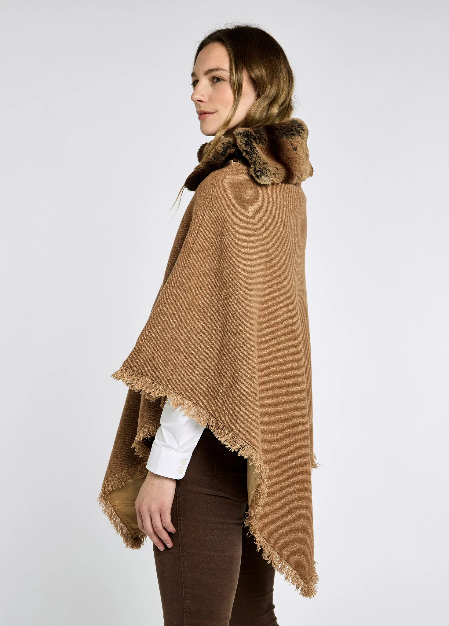 Silverfir Tweed Poncho - Camel Twill - Image 4