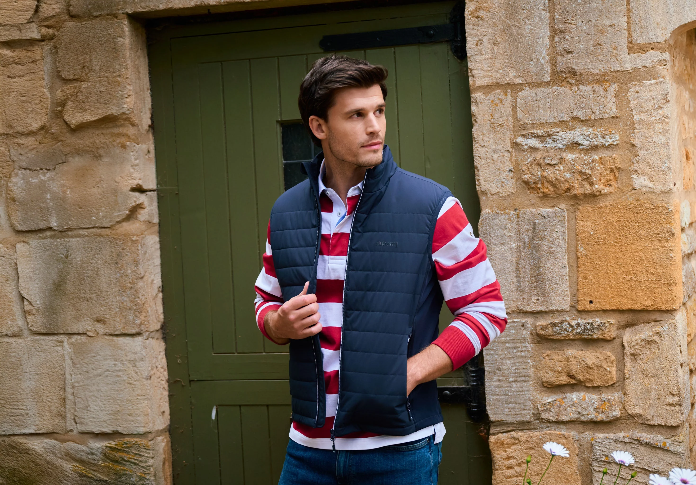 Solent Lightweight men’s hybrid gilet - Navy - Image 3