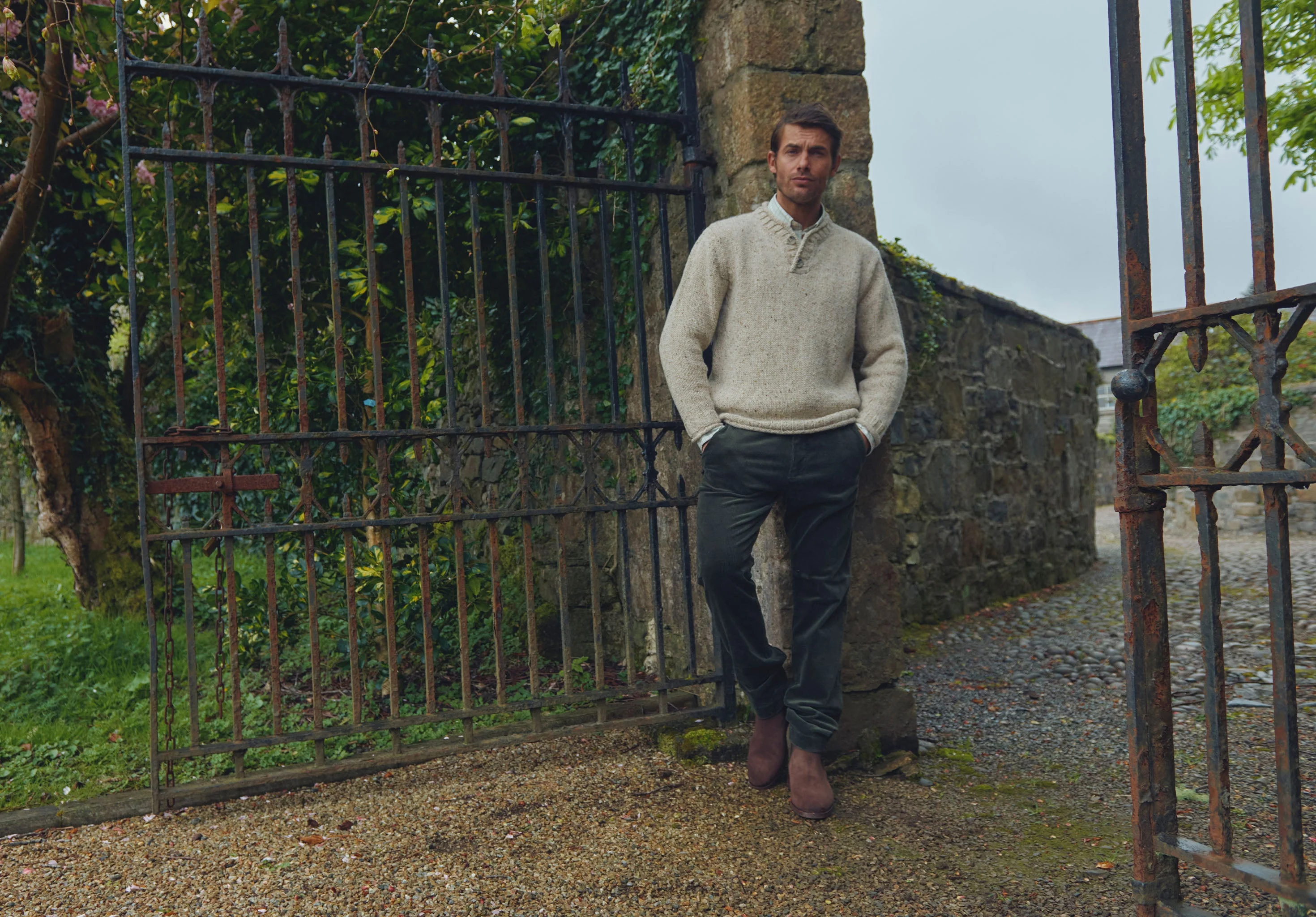 Stride Men's Corduroy Trousers - Olive - Image 3