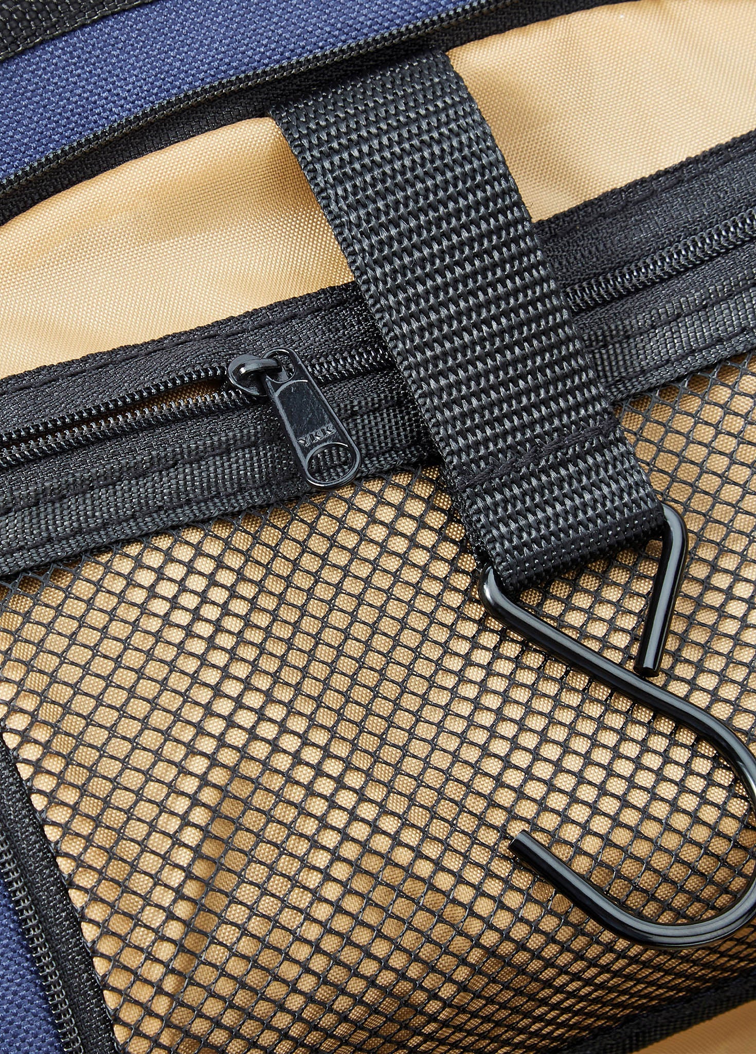 Lisbon Wash Bag - Navy - Image 9